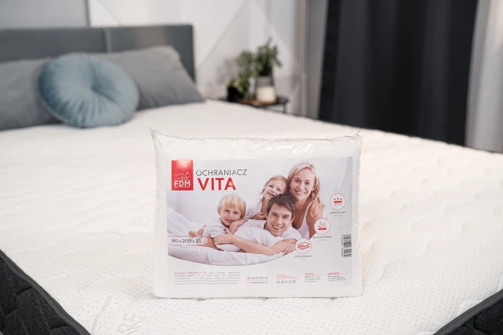 Ochraniacz  wodoodporny VITA 4kids